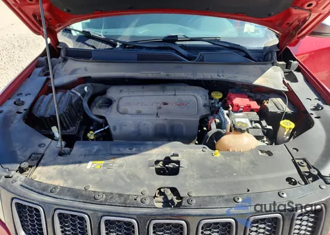 2019 Jeep Compass Trailhawk z USA, uszkodzony, nr VIN 3C4NJDDB4KT686152